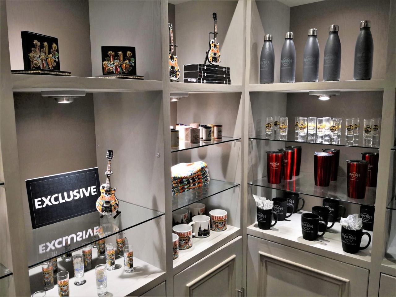 Hard Rock Hotel Guadalajara سابوبان المظهر الخارجي الصورة Starbucks Reserve merchandise